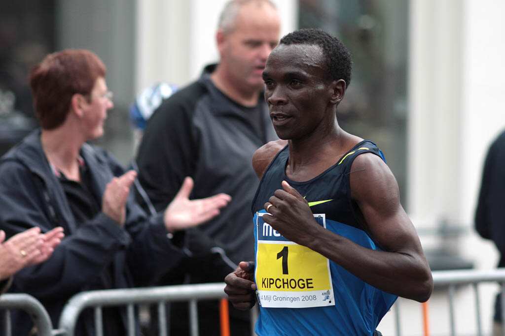 Kipchoge narrowly misses out on completing marathon run under two hours Kipchoge narrowly misses out on completing marathon run under two hours