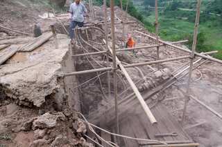 China court sentences 20 to prison for deadly 2015 landslide