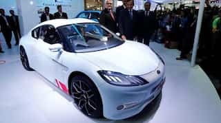 India's green car plan prioritises electric vehicles over hybrids