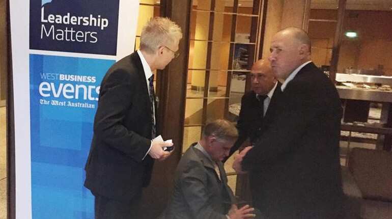 Australia: Qantas CEO gets pie on his face, keeps his cool