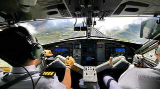 PIA pilot invites unauthorised woman into cockpit