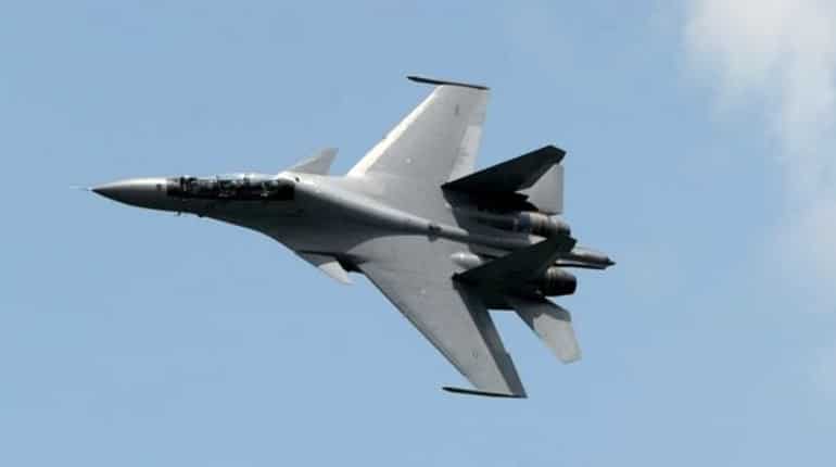 East China Sea: Chinese jets intercept US plane