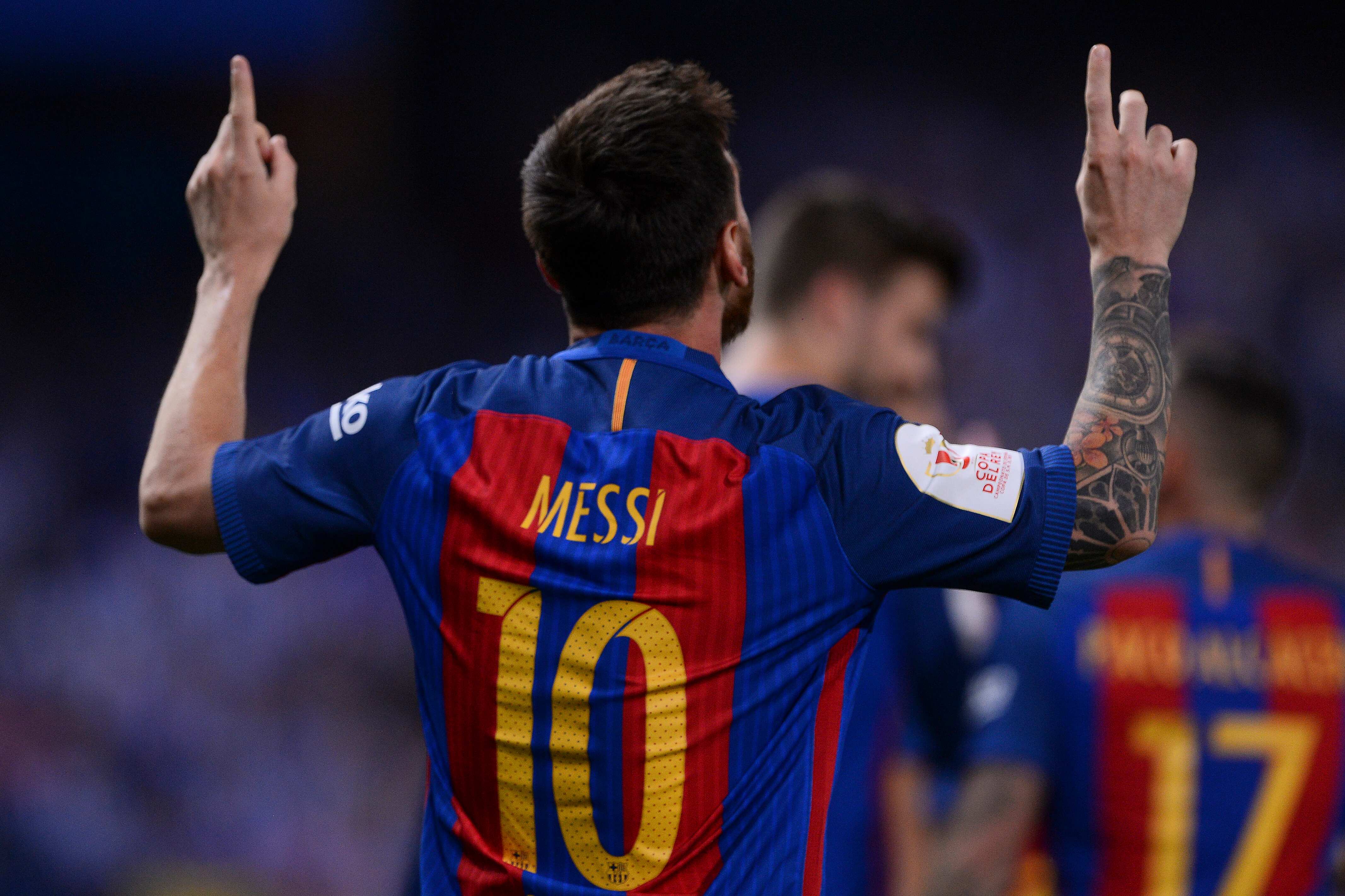 Messi helps Barcelona beat Alaves to win third straight Cope del Rey Messi helps Barcelona beat Alaves to win third straight Cope del Rey