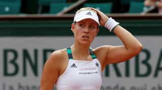 Top seed Kerber crashes out of French Open