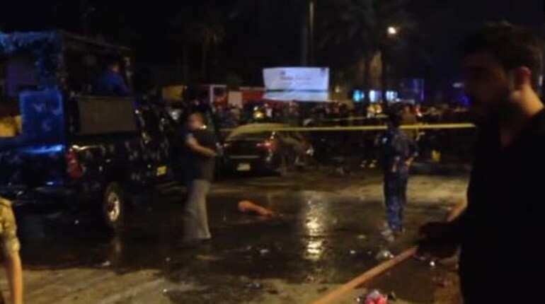 Twin car bomb attack in Baghdad, 27 people killed