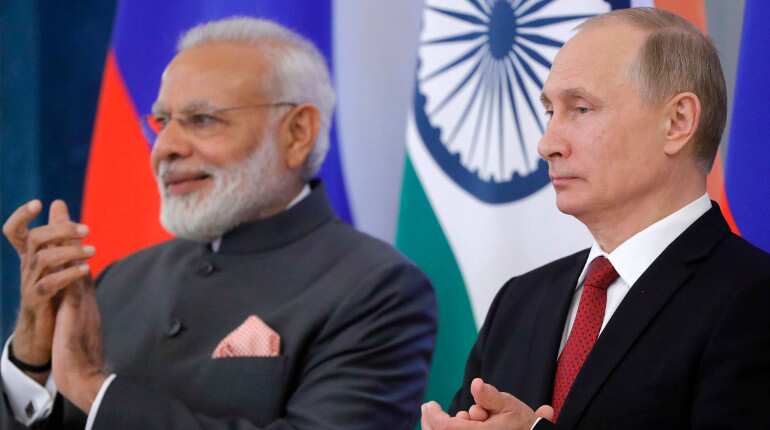 Russia: Prime Minister Modi invites investors as he attends economic forum