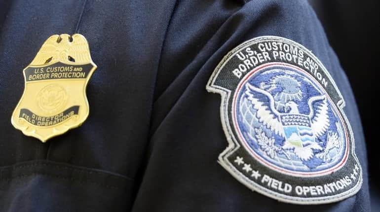 US asks visa applicants for social media handles