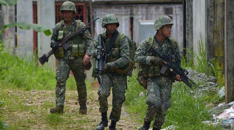 Indonesian defence minister says 1,200 IS operatives in Philippines