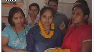 India: Fighting cancer, girl scored 81% in 10th Boards exam