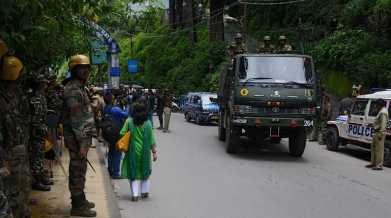 Darjeeling springs back to life after GJM calls off strike
