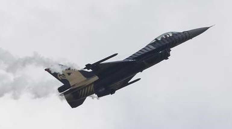Lockheed signs pact with Tata to make F-16 planes in India