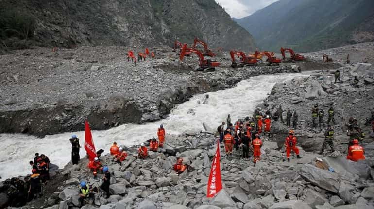 Chinese reporters say blocked from Sichuan landslide coverage