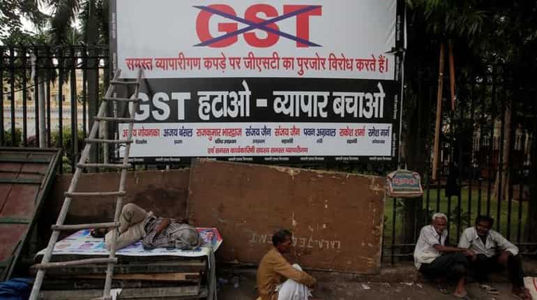 Protests against GST: Traders stop train in UP's Kanpur