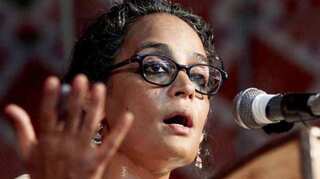 Supreme Court stays criminal contempt proceedings against Arundhati Roy