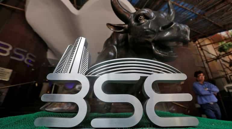 Sensex closes at record high, crosses 32,000