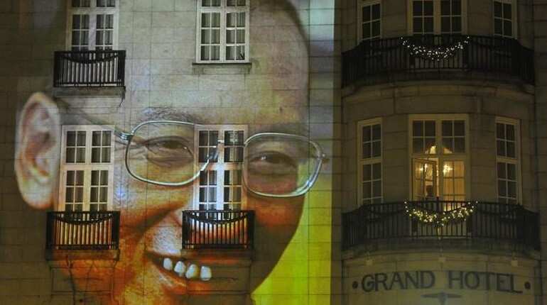Chinese Nobel Peace Prize laureate Liu Xiaobo dies at 61, Nobel Committee blames govt