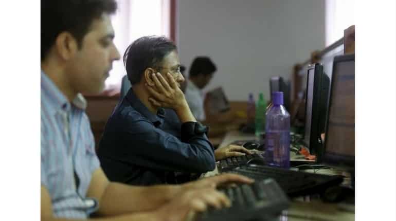Sensex ends flat, Kotak Mahindra gains