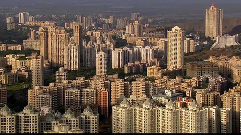 Mumbai teen jumps to death from 5th floor, may have been challenged to do so Mumbai teen jumps to death from 5th floor, may have been challenged to do so