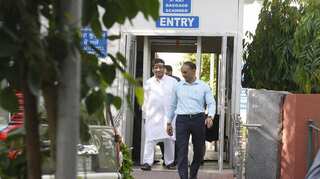 Separatist Shabir Shah?s aide Aslam Wani arrested from Srinagar
