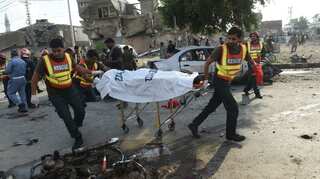 Four Pakistani army personnel killed in suicide attack