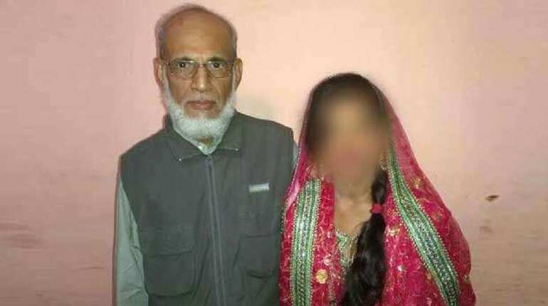 Maneka Gandhi asks Sushma Swaraj to help rescue 16-year-old married to Oman sheikh