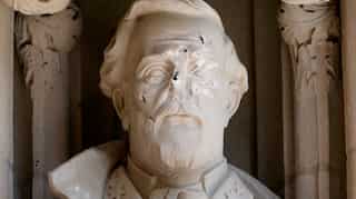 US cities wrestle with Confederate statues' fate