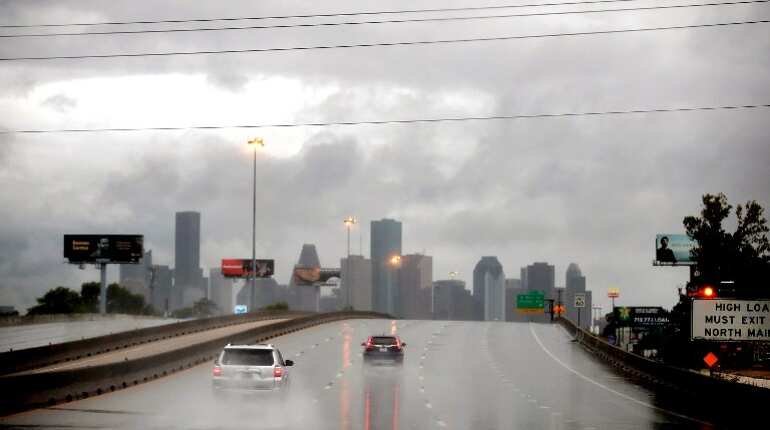 US: At least 3 dead as Houston battles floods generated by Hurricane Harvey US: At least 3 dead as Houston battles floods generated by Hurricane Harvey