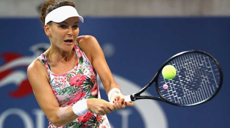 Gavrilova topples Radwanska