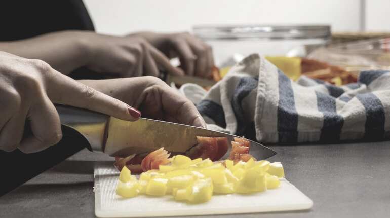 On discovering her cook was posing as Brahmin, Pune scientist files police complaint On discovering her cook was posing as Brahmin, Pune scientist files police complaint