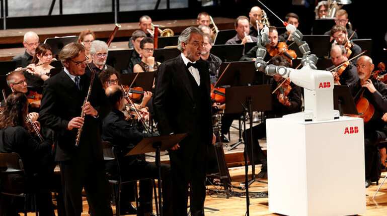 YuMi conducts the Lucca Philharmonic Orchestra