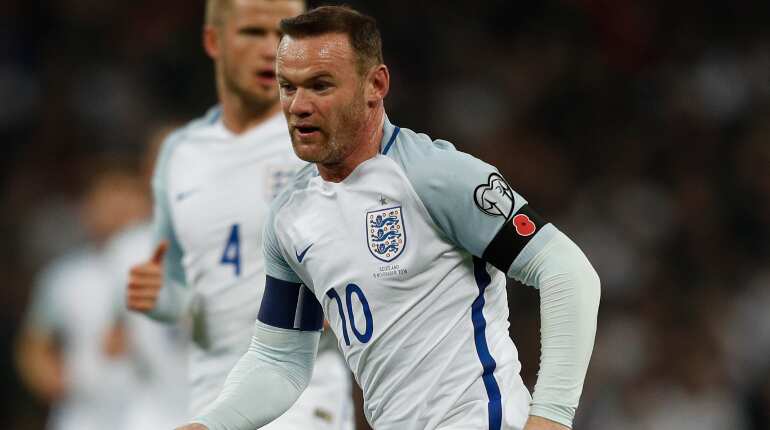 FIFA scraps ban on poppies on football shirts