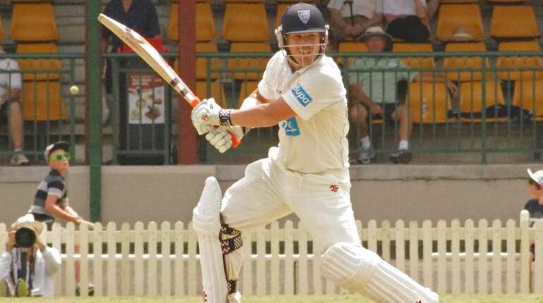4th ODI: Australia makes 334/5 against India, Warner sparkles with 14th century 4th ODI: Australia makes 334/5 against India, Warner sparkles with 14th century