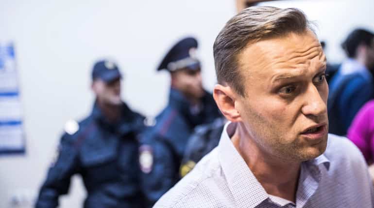 Russia: Putin critic Navalny jailed for 20 days Russia: Putin critic Navalny jailed for 20 days