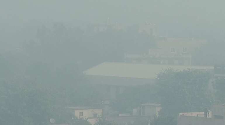 Air quality in Delhi improves to 'very poor' on Diwali, 'severe' today