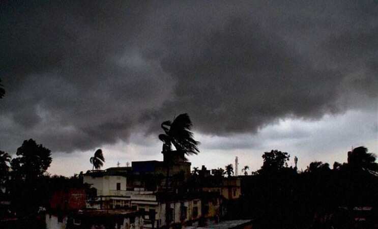 Met office forecast heavy rains in Chennai; schools, colleges to remain shut today