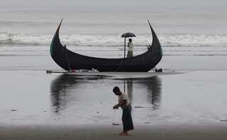 Four Rohingya drown as refugee boat capsizes off Bangladesh