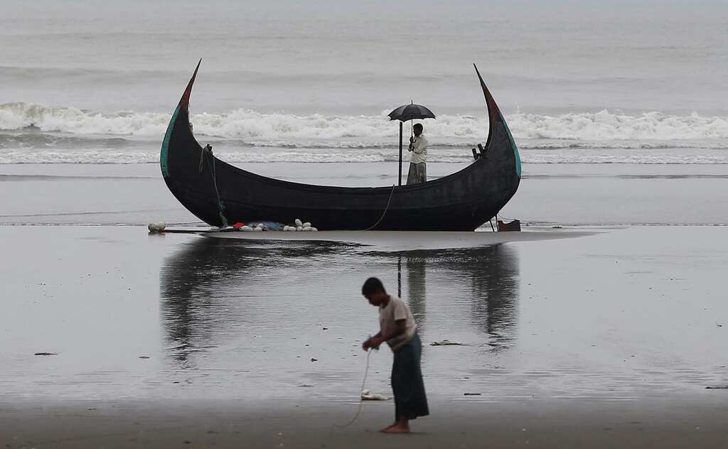 Four Rohingya drown as refugee boat capsizes off Bangladesh