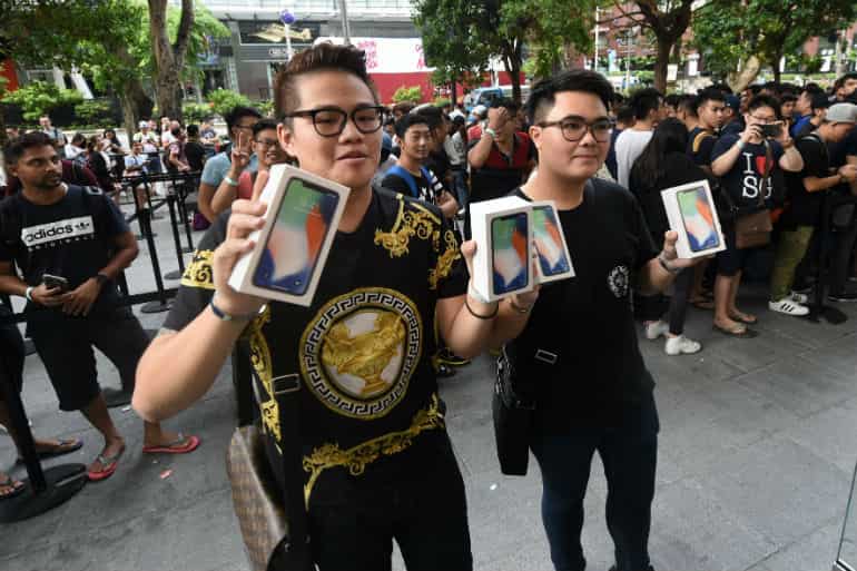 iPhone X gang in Singapore