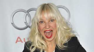 Sia posts nude photos in epic response to person trying to sell them