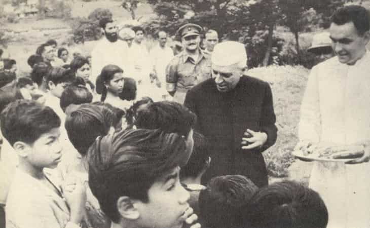 VP, PM pay tributes to Nehru on birth anniversary