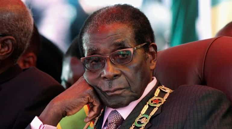 Zimbabwe crisis: Mugabe meets regional envoys, says South Africa