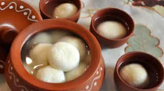 After Bengal gets GI tag for 'rosogolla', Odisha to apply for 'Odishara rasagola'