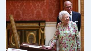 Britain releases official photo of the Queen to mark 70th wedding Anniversary