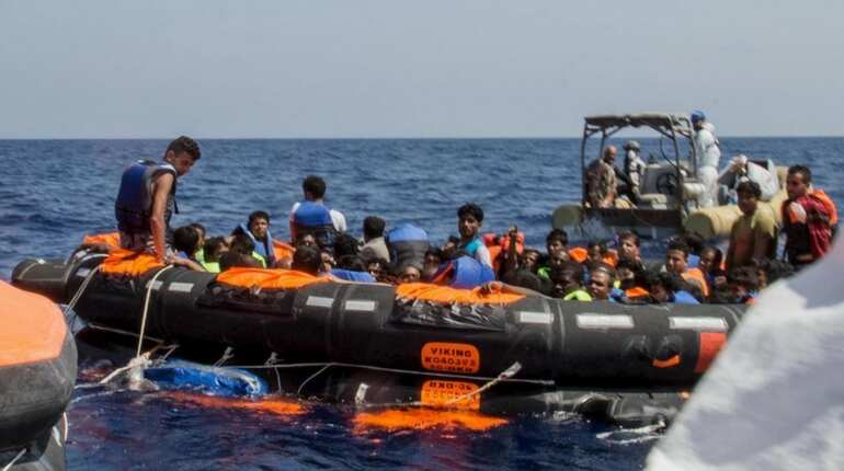 At least 25 dead after migrant boat sinks off Libya