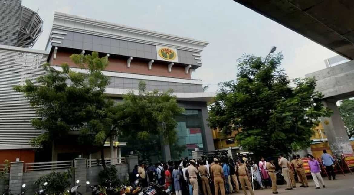 Income Tax department raids business groups in Tamil Nadu Income Tax department raids business groups in Tamil Nadu