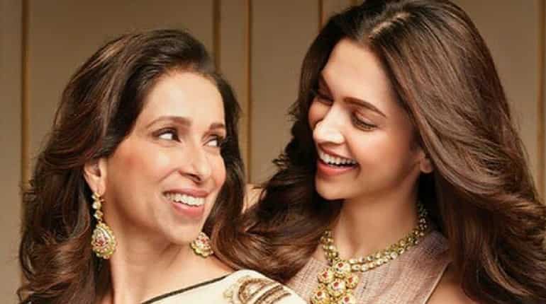 Deepika with her mother during an advertisement shoot