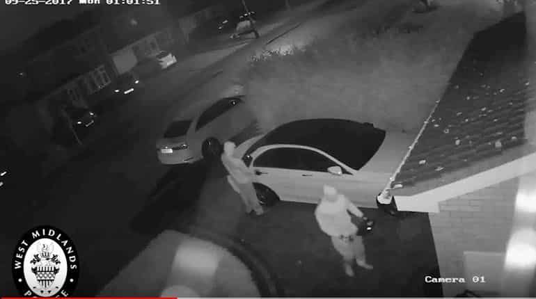 Watch: Two men steal Mercedes in under a minute without car key Watch: Two men steal Mercedes in under a minute without car key