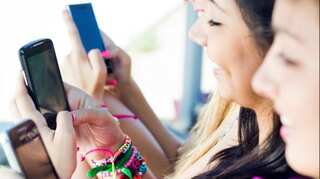 400% increase in risk of brain cancer among teens using smartphones: IIT professor