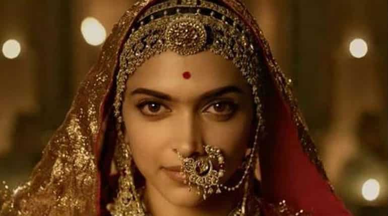 Death threats to Sanjay Leela Bhansali, Deepika Padukone unacceptable: Nana Patekar