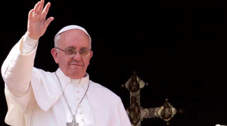 Myanmar social media anger after Pope says 'Rohingya' Myanmar social media anger after Pope says 'Rohingya'